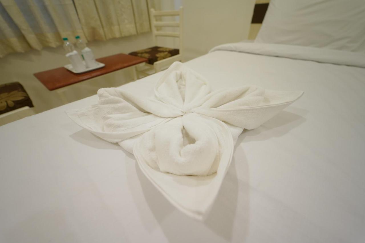 Hotel Palmyra Grand Inn 蒂鲁内尔维利 外观 照片