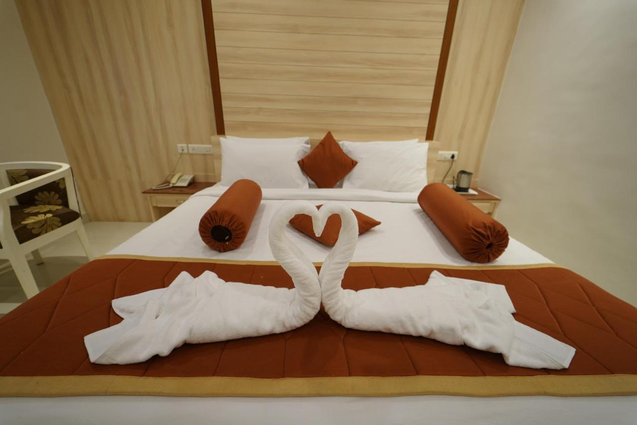 Hotel Palmyra Grand Inn 蒂鲁内尔维利 外观 照片