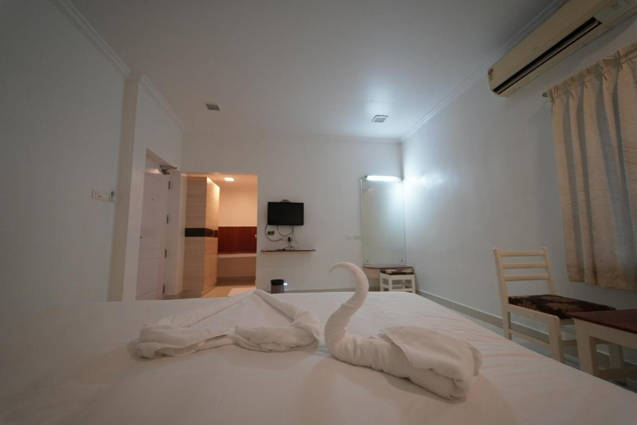 Hotel Palmyra Grand Inn 蒂鲁内尔维利 外观 照片