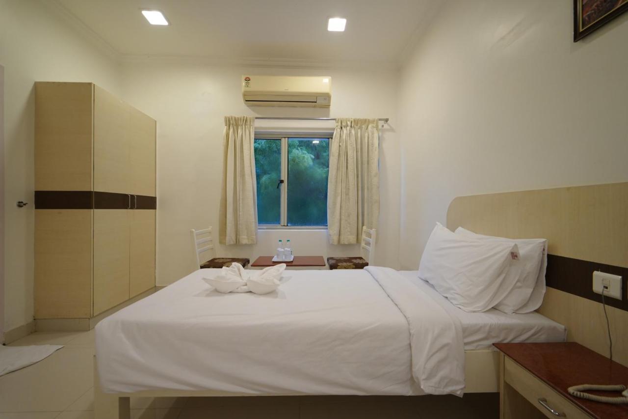 Hotel Palmyra Grand Inn 蒂鲁内尔维利 外观 照片