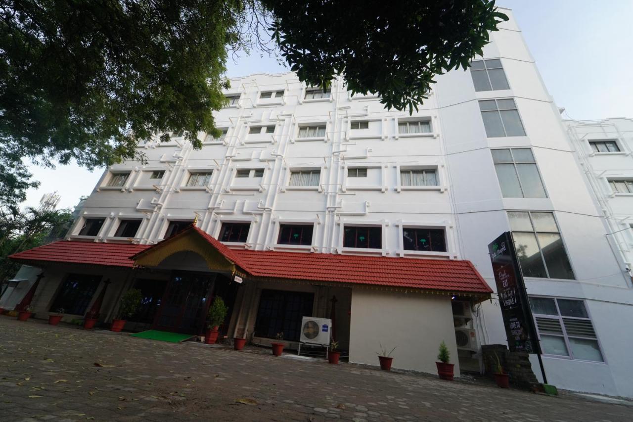 Hotel Palmyra Grand Inn 蒂鲁内尔维利 外观 照片